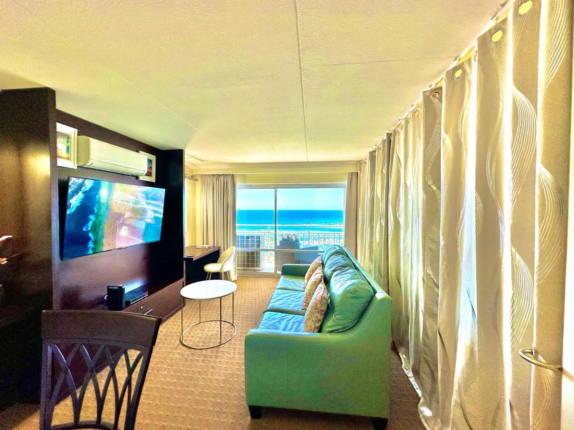 Waikiki Beach Experience! Luxury Oceanview Suite! Honolulu Kültér fotó
